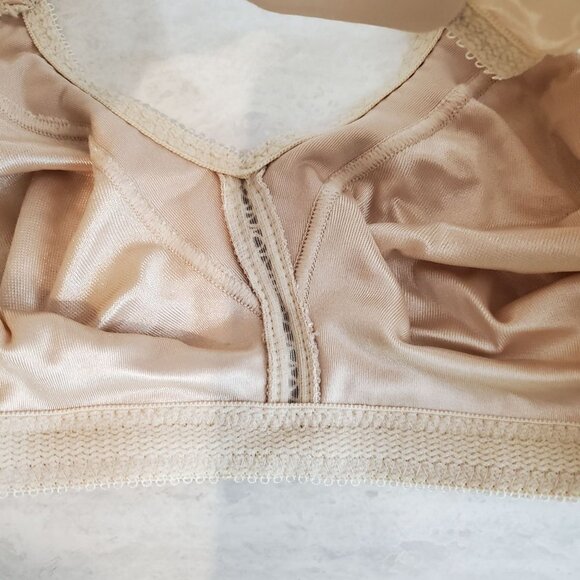 Bali Bra 34DD‎ Wireless Adjustable straps Unpadded Beige Lace Lightweight - Picture 9 of 11